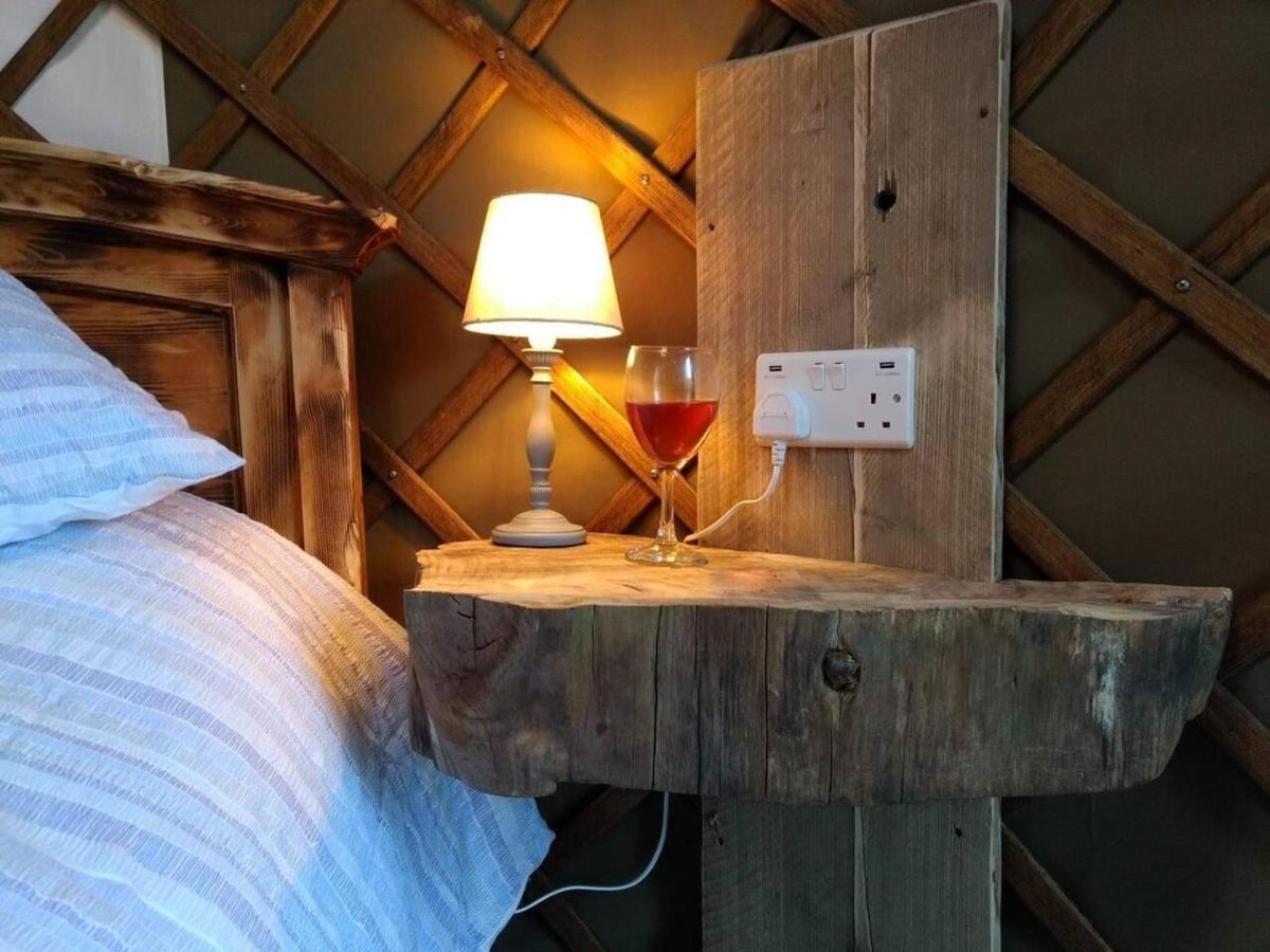 Bembridge Harbour Yurt - Log Burner - Wifi Villa Luaran gambar
