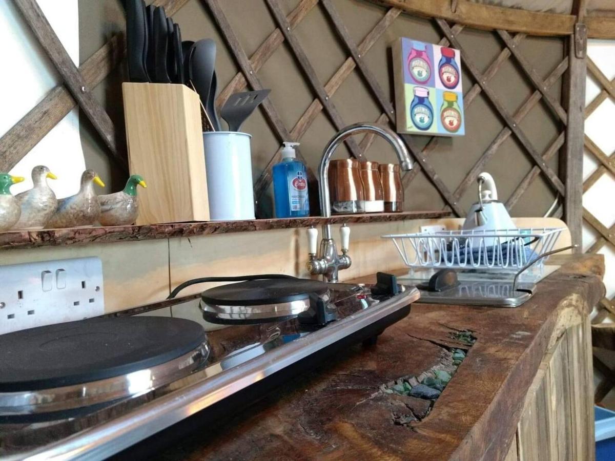 Bembridge Harbour Yurt - Log Burner - Wifi Villa Luaran gambar